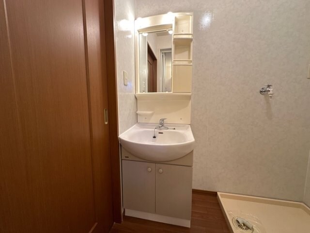 物件内観写真13　(洗面所)