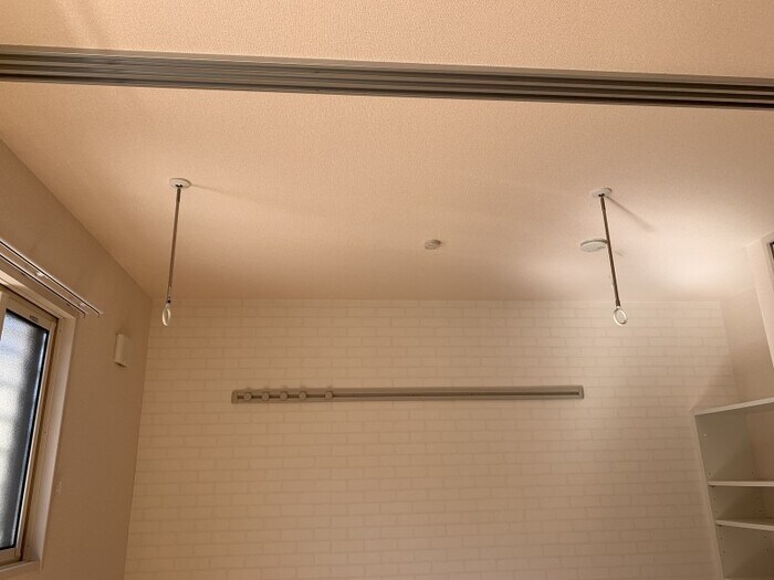 物件内観写真19　(室内物干し)
