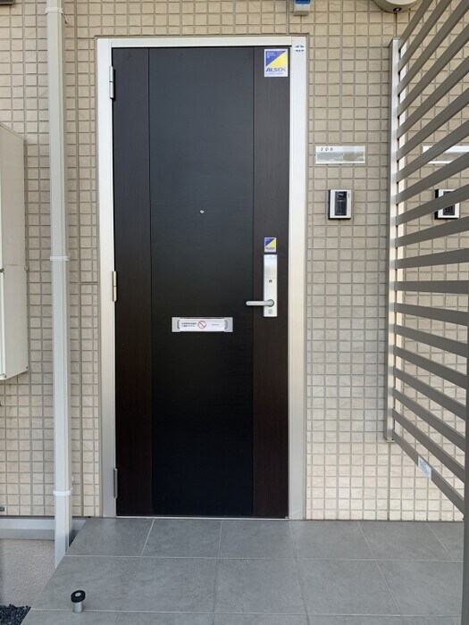 物件内観写真21　(玄関前)