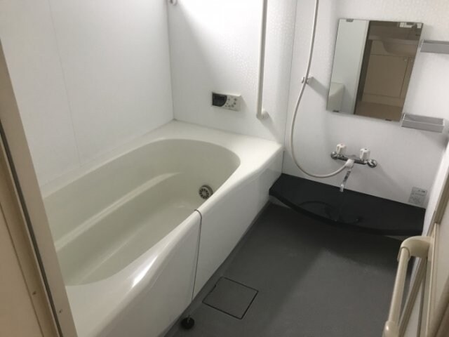 物件内観写真7　(換気暖房乾燥機付浴室)