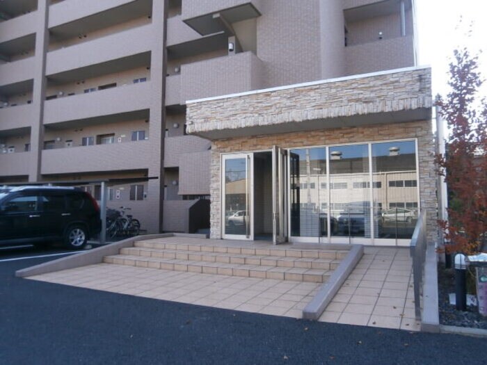 物件外観写真4　(エントランス)