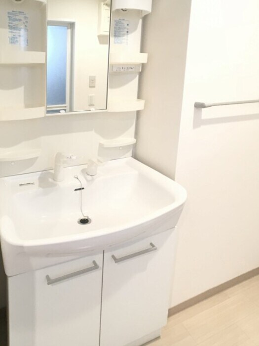 物件内観写真10　(洗髪洗面化粧台)
