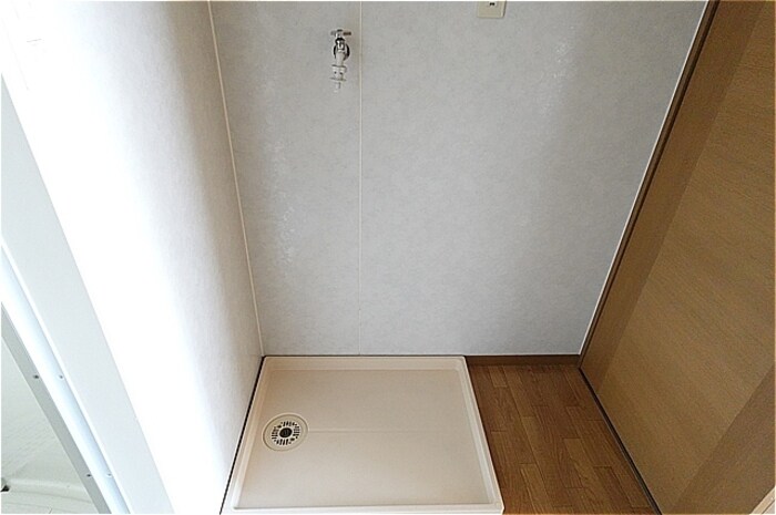 物件内観写真13　(洗面室・洗濯機置き場)