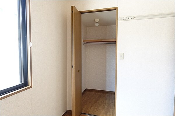 収納(北洋室・ウォークインクローゼット)