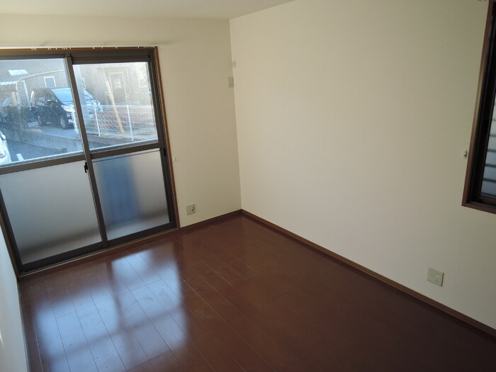 物件内観写真11　(洋室)