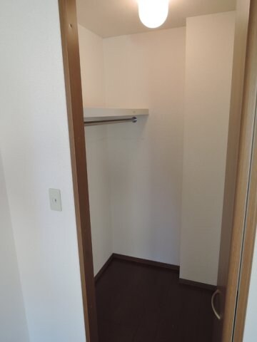 物件内観写真17　(南洋室ウォークインクローゼット)