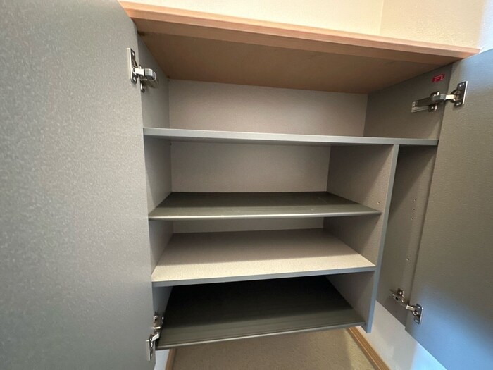 物件内観写真14　(シューズボックス（上段）)