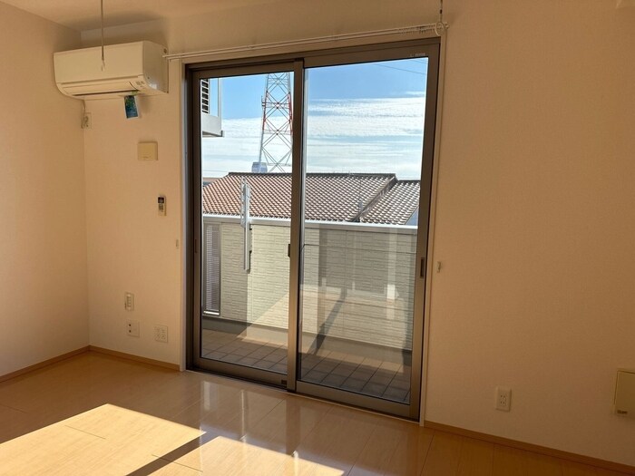 物件内観写真20　(シャッター雨戸)