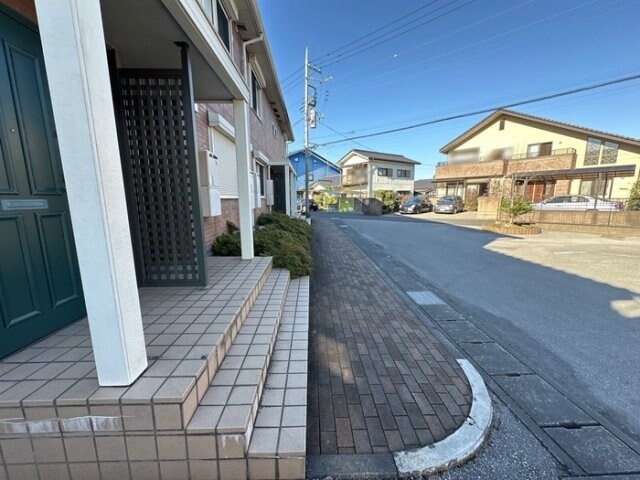 物件外観写真3　(ロビー)