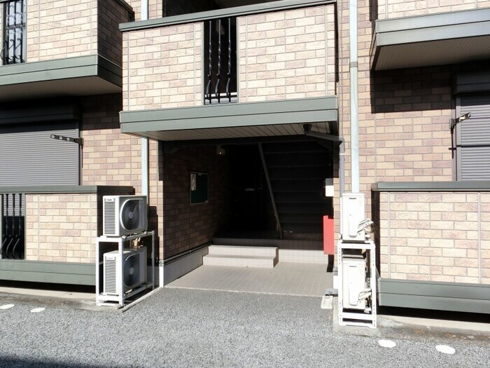 物件外観写真4　(エントランス)