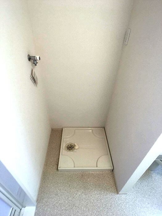 物件内観写真15　(洗濯機置き場)