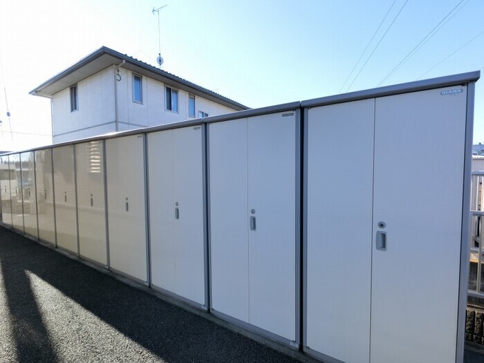 物件内観写真18　(外部物置)