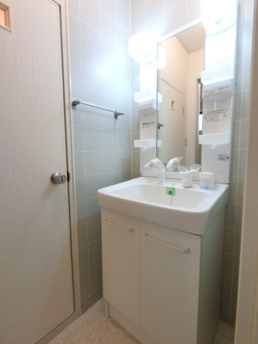 物件内観写真11　(洗髪洗面化粧台)