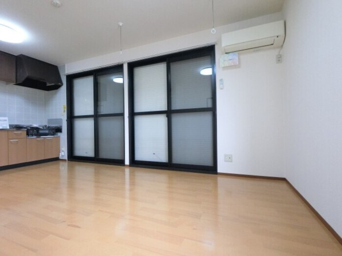 物件内観写真18　(シャッター雨戸)