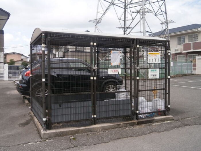 物件内観写真23　(敷地内ごみステーション)