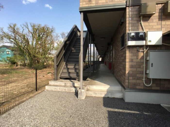 物件外観写真3　(エントランス)