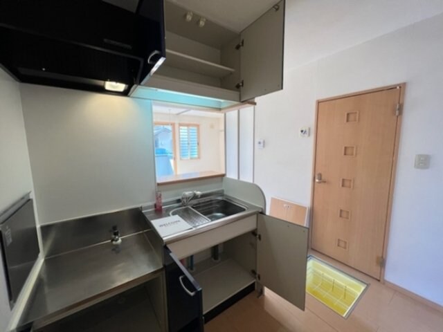 物件内観写真18　(キッチン・収納)