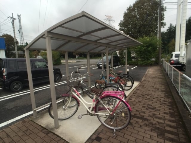 物件内観写真17　(駐輪場)