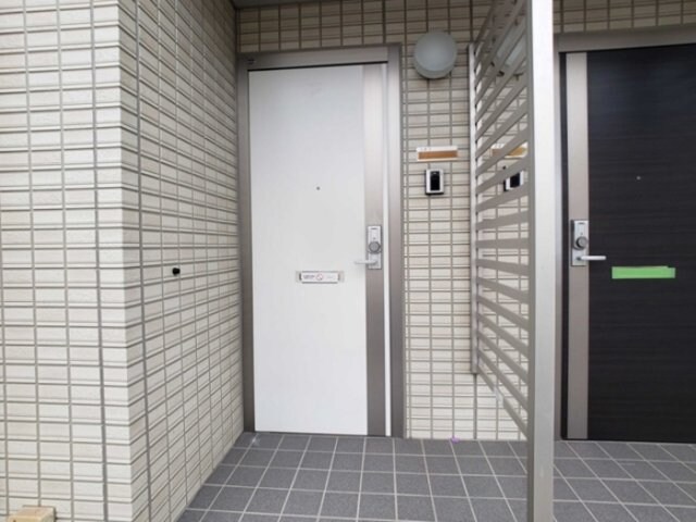 物件内観写真19　(玄関前)