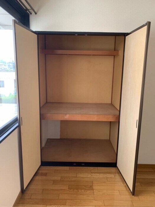 物件内観写真10　(収納)