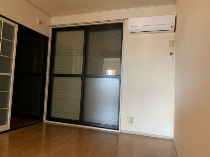 物件内観写真13　(シャッター雨戸)