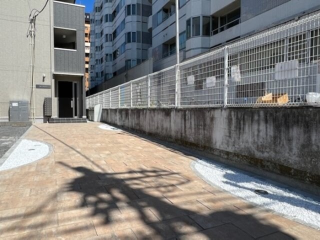 物件外観写真3　(物件入り口)