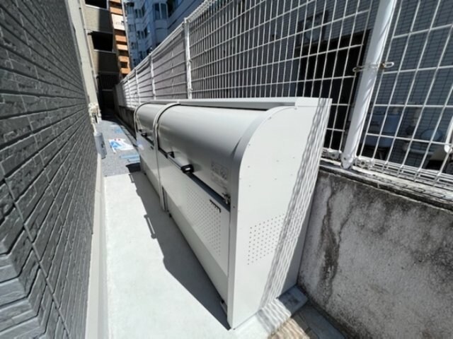 物件外観写真4　(敷地内アパート専用ゴミステーション)