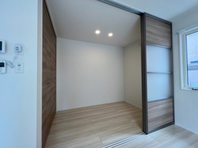物件内観写真8　(洋室)