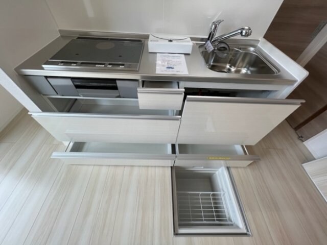 物件内観写真15　(キッチン・収納（床下収納）)