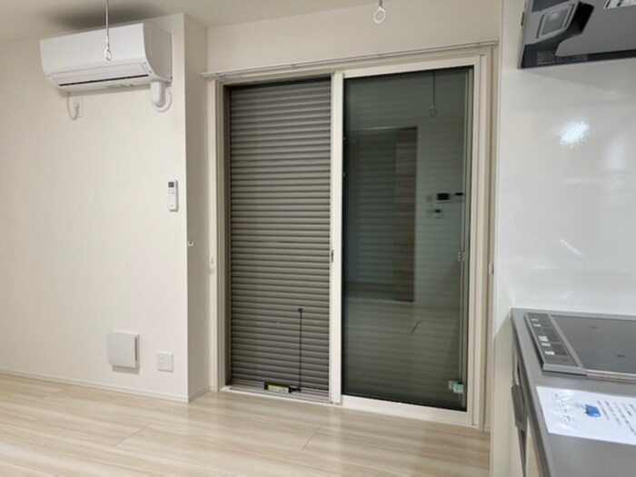 物件内観写真17　(シャッター雨戸)