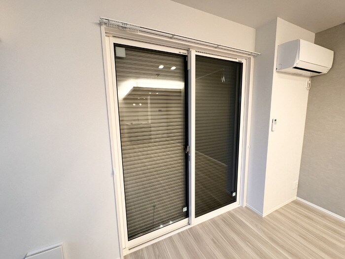 物件内観写真28　(シャッター雨戸)