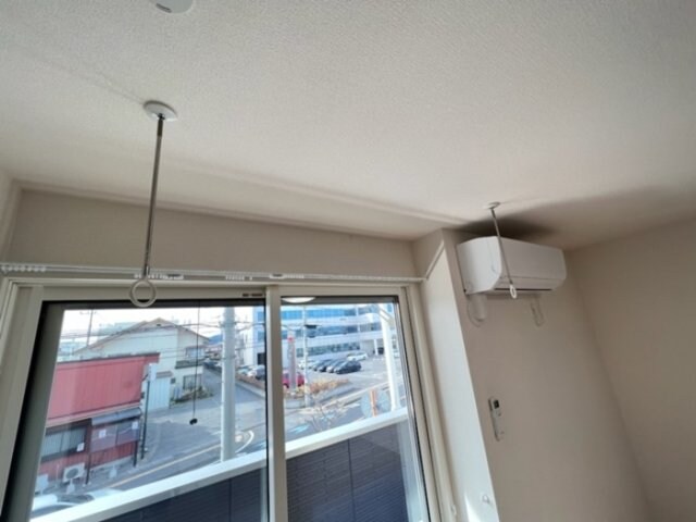 物件内観写真16　(室内物干し)