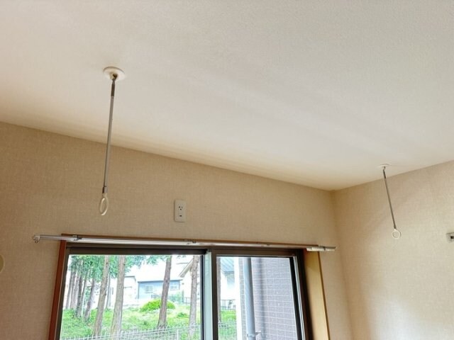 物件内観写真21　(室内物干し)