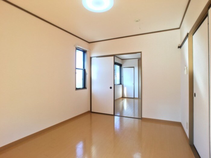 物件内観写真9　(南洋室～北洋室)