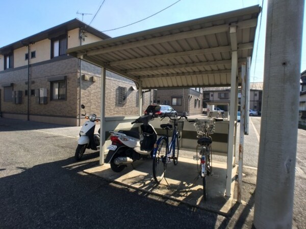 建物設備(駐輪場)