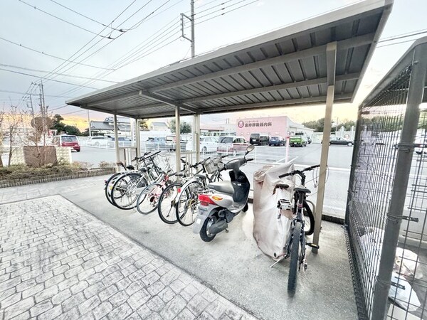 建物設備(駐輪場)