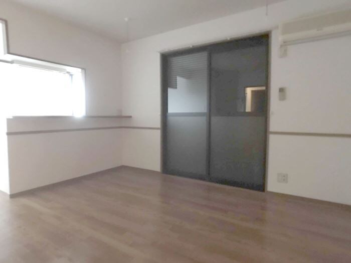 物件内観写真14　(シャッター雨戸付き)