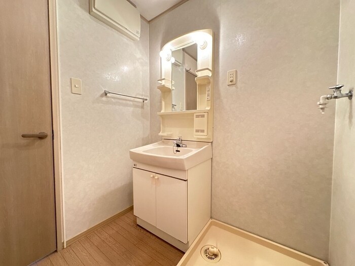 物件内観写真13　(洗面所)