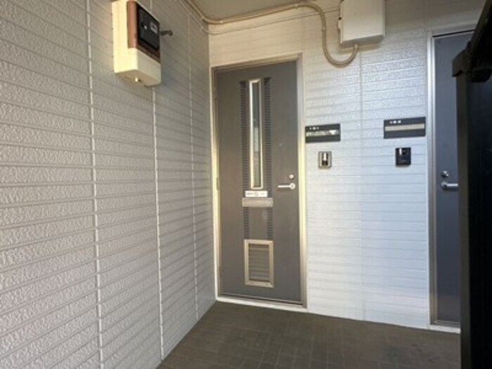 物件内観写真15　(玄関)