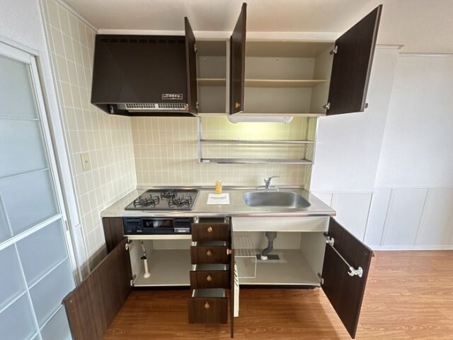 物件内観写真7　(キッチン（収納）)