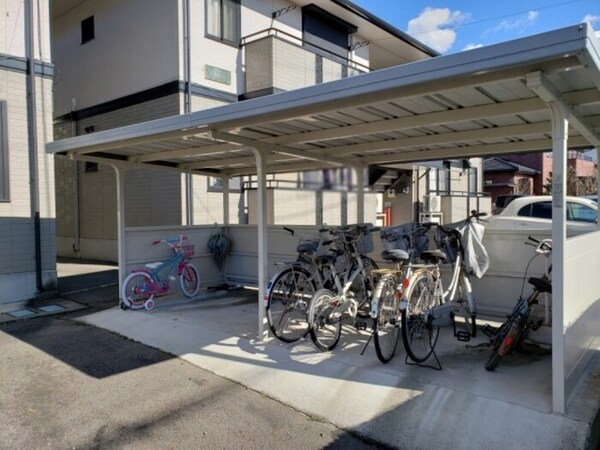 建物設備(駐輪場)