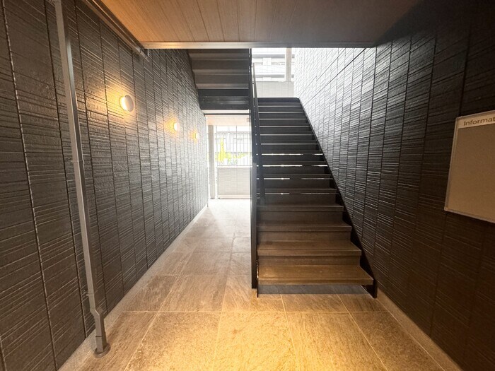 物件外観写真3　(ロビー)