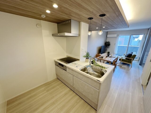 物件内観写真5　(家具・家電は展示品となります。)