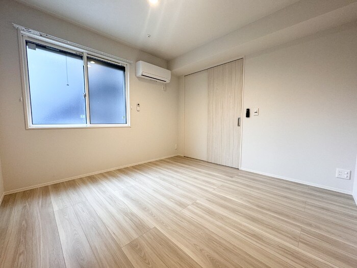 物件内観写真10　(洋室)