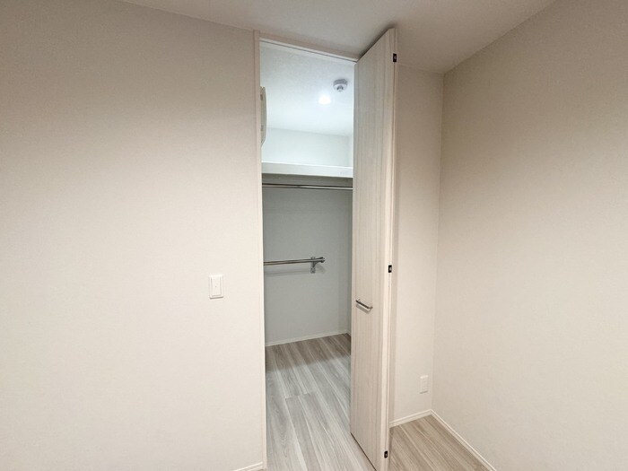 物件内観写真17　(ウォークインクローゼット)