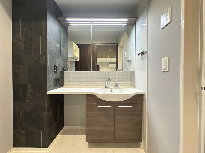 物件内観写真15　(洗面所)