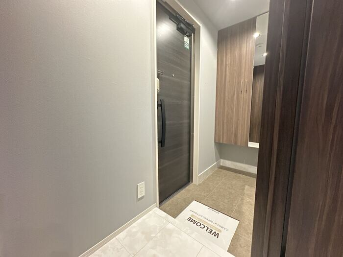 物件内観写真23　(玄関)