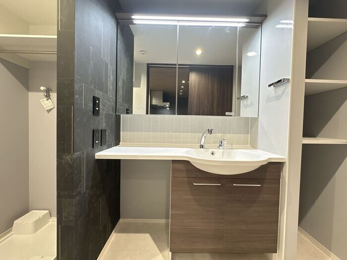 物件内観写真14　(洗面所)