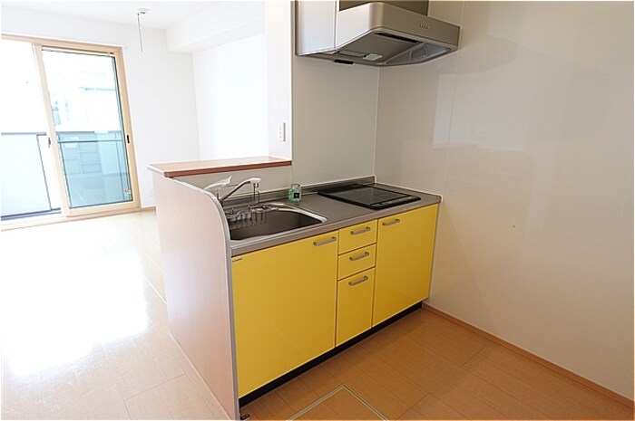 物件内観写真4　(システムキッチン（ＩＨ）)