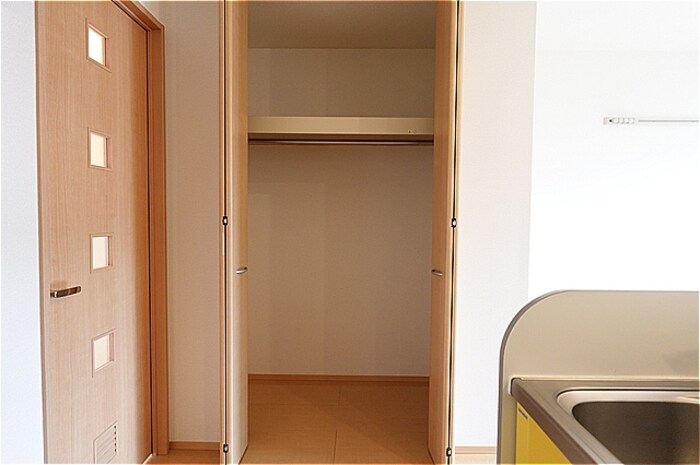 物件内観写真9　(クローゼット)